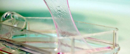 Bandajul biologic pentru marii arşi, creat la Spitalul Universitar din Lausanne, permite vindecarea mai rapidă şi mai curată a leziunilor