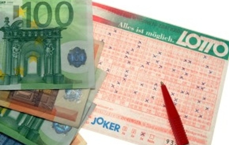 Premiul de 5,5 milioane de euro la Loto 6/49, reportat