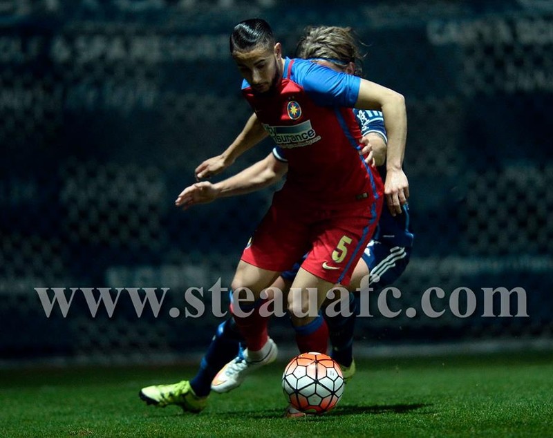 Steaua - Djurgardens 2-2. Cu Tamaș titular, campioana a început furtunos, dar a terminat fără vlagă. Marica, inexistent, a fost schimbat la pauză cu Gebhart, care a avut un debut șters. Reacții din Turcia