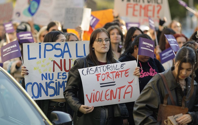 Anca Nica, activistă la Asociația E-Romnja, despre căsătoriile forțate între minori: „Ne dorim să existe un cadru legislativ în care toate victimele, fete și băieți deopotrivă, să fie protejate”