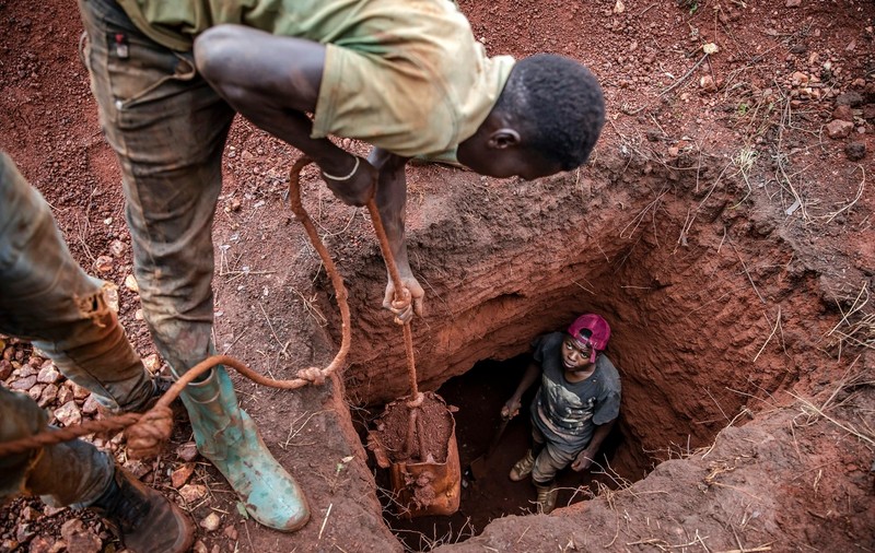Cel puțin 21 de oameni au murit în Tanzania, după ce o mină de aur s-a prăbușit