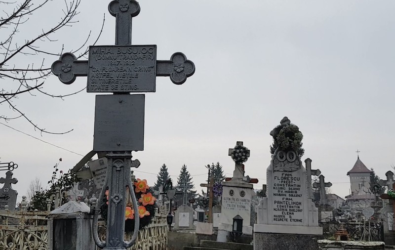 VIDEO/Cine mai vine la mormântul Domnului Trandafir? Amintirea unui profesor cum și-ar dori toți elevii