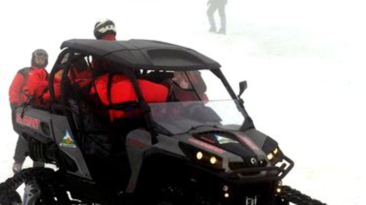 Trei tineri rătăciți cu ATV-urile în Munții Semenic, salvați de jandarmi
