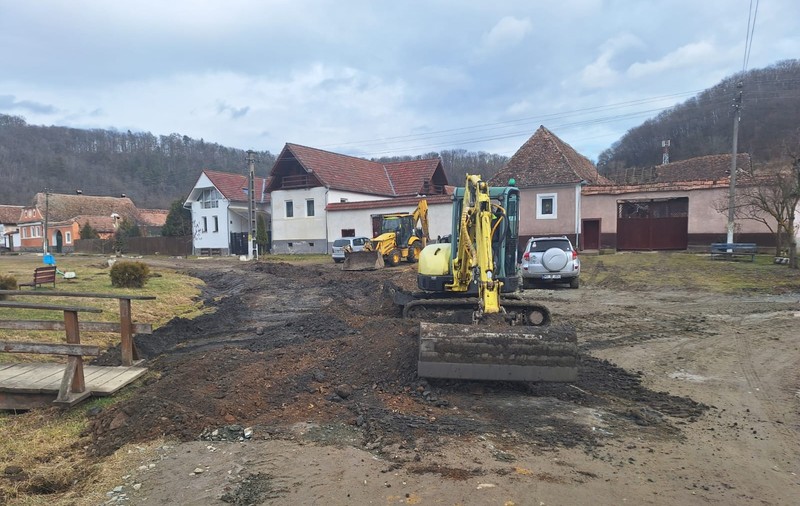 Un sfert din drumurile României sunt acoperite cu piatră sau pământ, relevă un raport al INS
