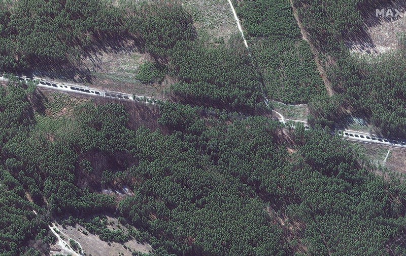 Cum se vede din satelit convoiul de blindate rusești, de aproape 70 de kilometri, care se îndreaptă spre Kiev
