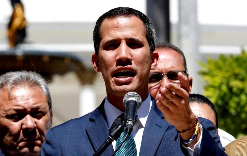 Juan Guaido, liderul opoziției din Venezuela, se întoarce azi în țară. Ce spune despre posibila sa arestare