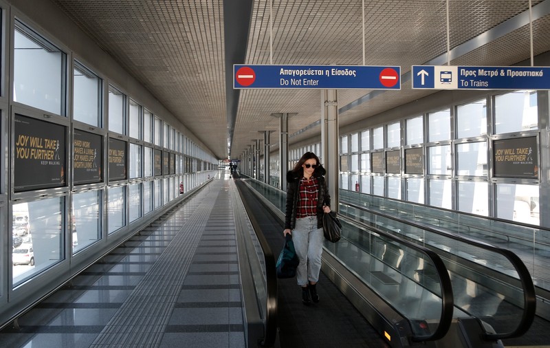 Zborurile către și dinspre Grecia au fost anulate. Controlorii de trafic aerian, în grevă