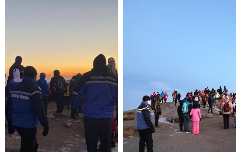 Zeci de turiști au sărbătorit Ziua Sfinxului pe platoul Bucegi. Evenimentul, supravegheat de jandarmi