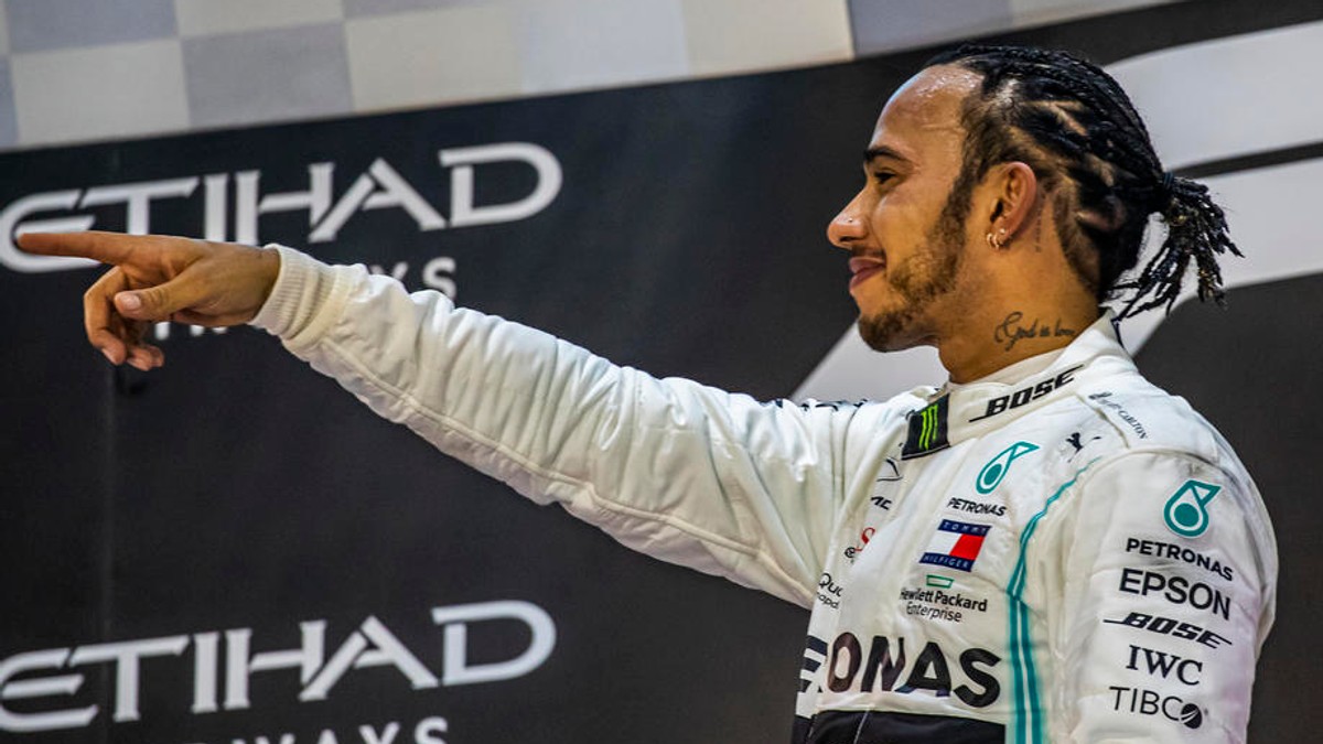 Pilotul de Formula 1 Lewis Hamilton donează jumătate de milion de dolari după incendiile din Australia