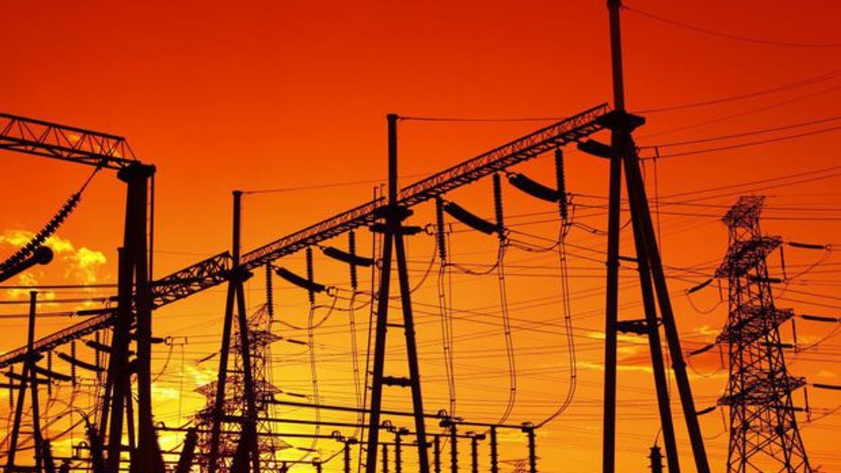 Companiile de stat, forțate să dea bani la buget. Banii obținuți de companiile de stat din scumpirea energiei și a gazelor se transformă în bani la buget. Stație electrică în amerg roșu