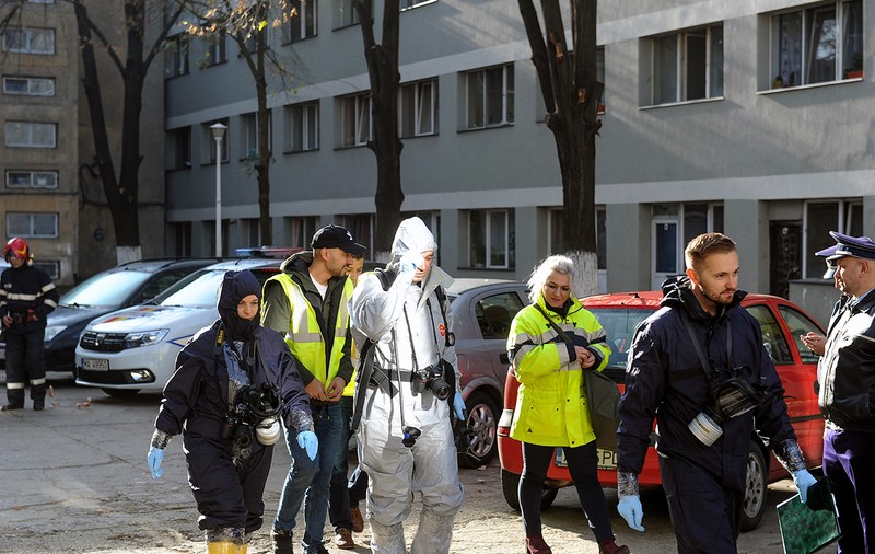 Minciuni în tragedia de la Timișoara! STS a avut dreptate: sâmbătă, 6 oameni diferiți au sunat la 112 din același bloc, 5 dintre ei acuzând vărsături, iar dispeceratul integrat al ISU nu și-a dat seama că se întâmplă ceva!