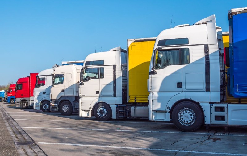 Un șofer român de TIR a adormit cu grețuri și s-a trezit fără marfa din camion, în Germania