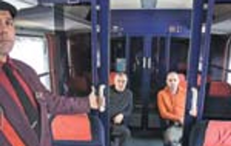 Poftiti in trenul privat!