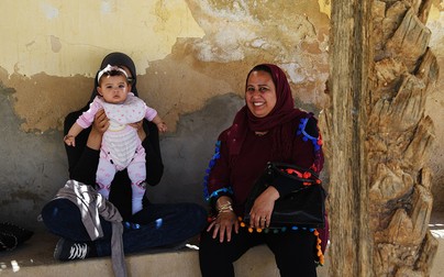 Oamenii din Tunisia în oaza Chebika / Hepta