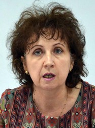 Dr. Lucia Daina.