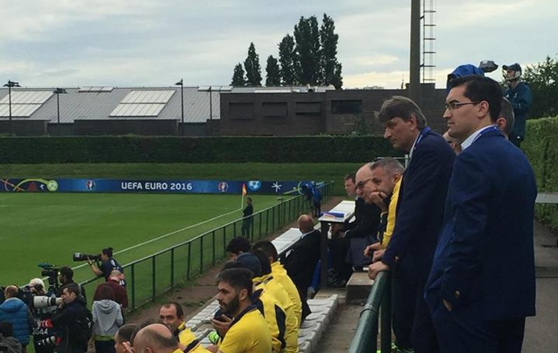 România-Albania (azi, ora 22.00, Euro 2016). Pintilii l-a supărat pe Iordănescu: ”Ești nebun?”. S-a decis echipa și prima de calificare în sferturi