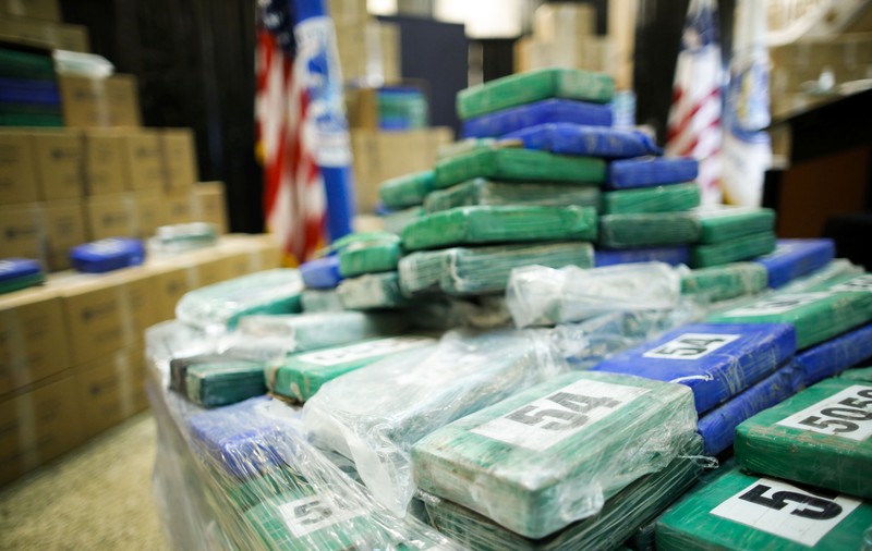 Polițiștii au găsit peste 100 de tone de cocaină în valoare de 8,3 miliarde de dolari, ascunsă în lemne, pentru a fi dusă în Europa din Chile