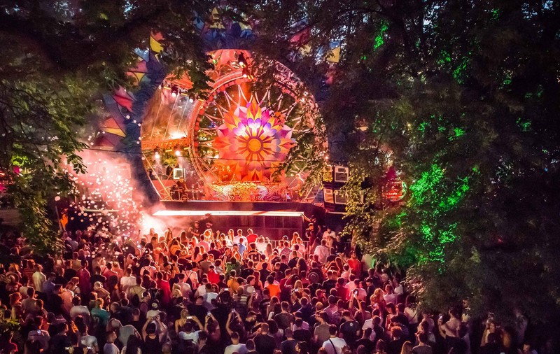 Festivalul Untold începe astăzi. Măsurile de siguranță luate de organizatori, în contextul pandemiei de COVID