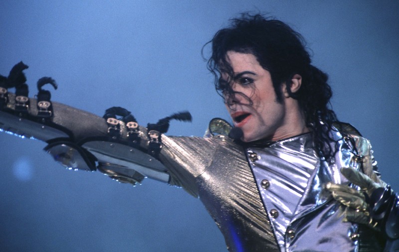 DETALII HALUCINANTE despre Michael Jackson, DEZVĂLUITE de către MENAJERE