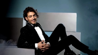 Toto Dumitrescu are 28 de ani