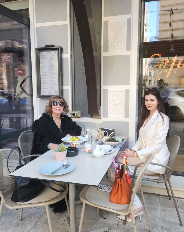 Monica Gabor s-a întors în România, în secret. Imagini cu fosta soție a lui Irinel Columbeanu în București