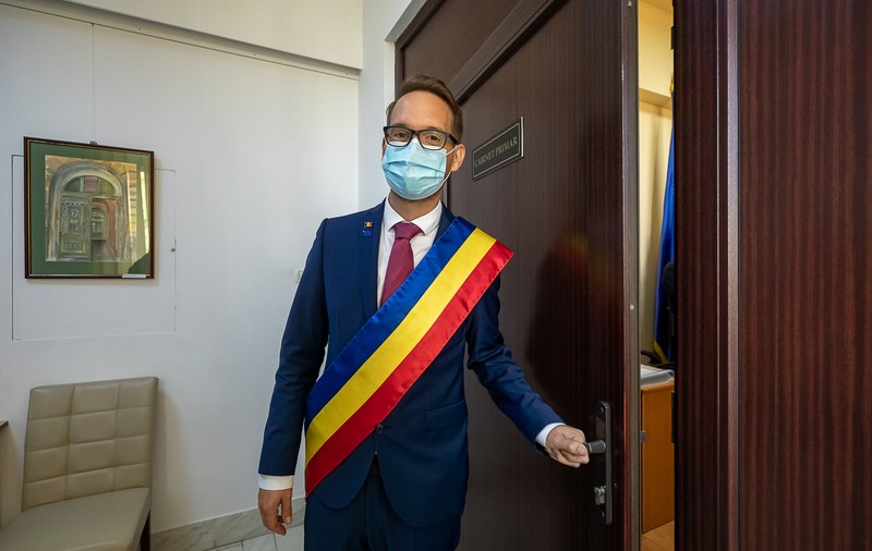 Cum justifică Dominic Fritz că în Timişoara sunt doar două centre de vaccinare: „Există un număr foarte limitat de doze﻿”
