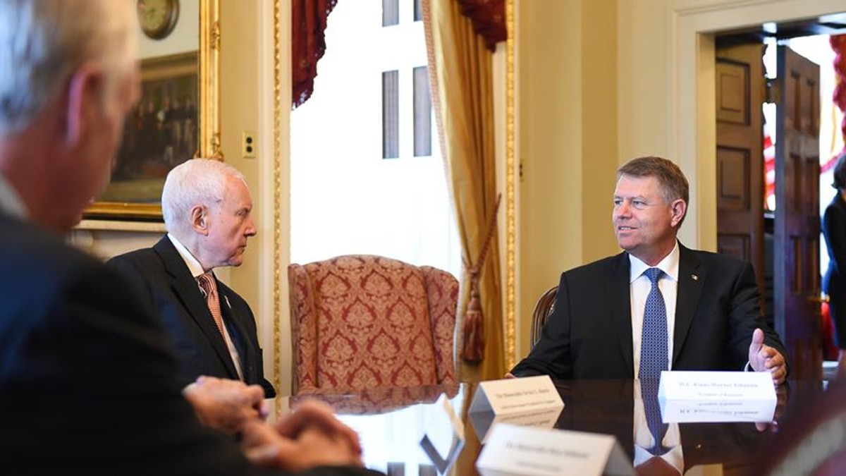 Congresul american sprijină ridicarea vizelor pentru românii care vor să circule în SUA