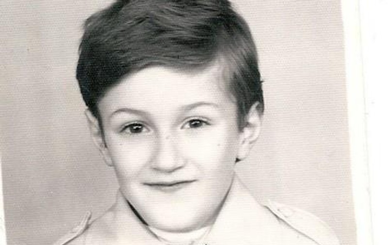 Acum RUPE INIMI, TOPURI și este cel mai ÎNDRĂGIT CÂNTĂREȚ! Uite cum arăta când era ȘOIM! FOTO