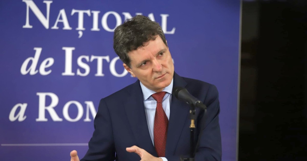 Nicușor Dan, către un jurnalist care l-a întrebat cât se mai ferește să propună un premier „Dacă vă propun pe dumneavoastră ajungem undeva”