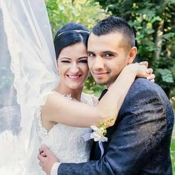 Vlad Braşoveanu, alături de soţia sa, cu care s-a căsătorit în urmă cu aproximativ o lună