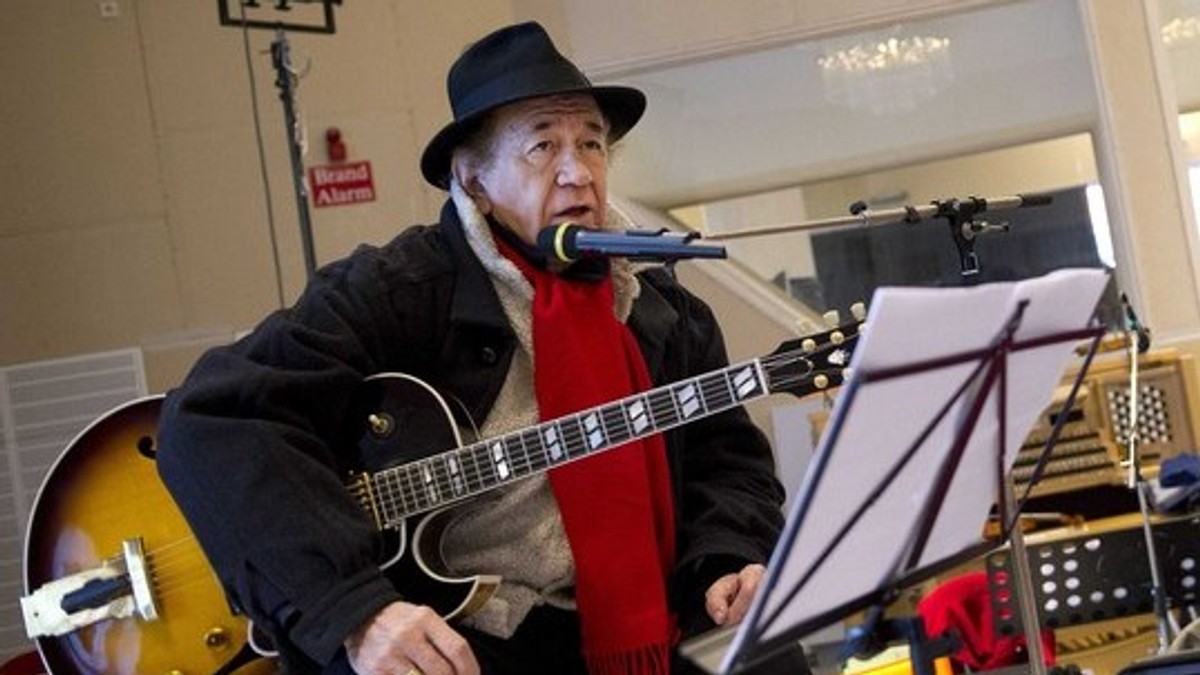 Trini Lopez, cântărețul și actorul care a jucat în ”The Dirty Dozen”, a murit de COVID-19 la 83 de ani