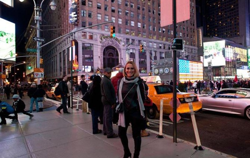 Andreea Esca, fascinată de New York: "Aş fi fericită să trăiesc aici, pentru că nu m-ar întreba nimeni de ce nu port ciorapi iarna"