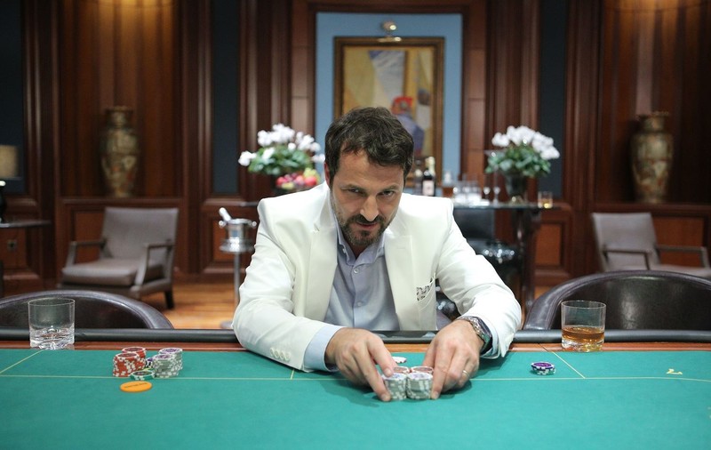 VIDEO/ „Curățat” de bani, Andrei Aradits s-a lecuit de poker! „Mi-am dat seama că norocul meu e în altă parte”