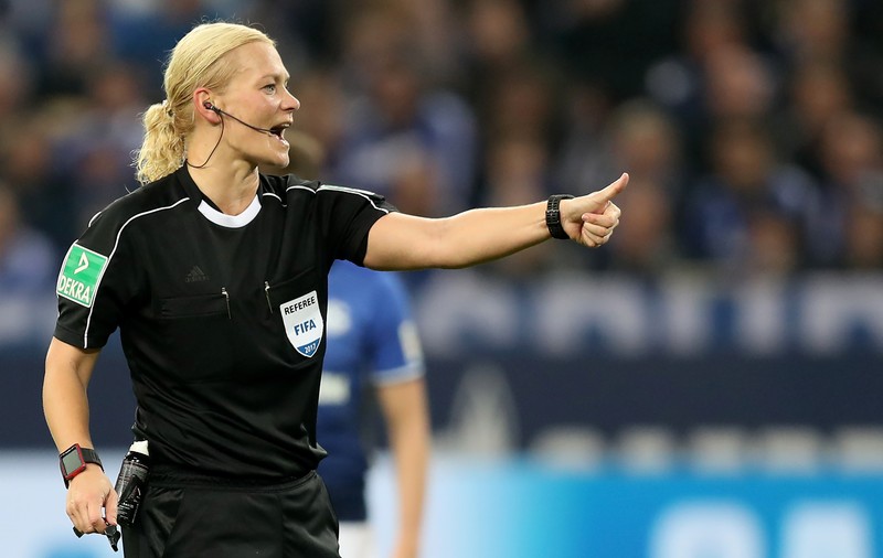 Confesiunile arbitrei germane Bibiana Steinhaus: "Nu pot urmări normal un meci de fotbal"