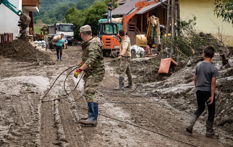 Bilanţul IGSU: Zece localităţi din şase judeţe şi Capitala, afectate de ploile şi vijeliile din ultimele ore