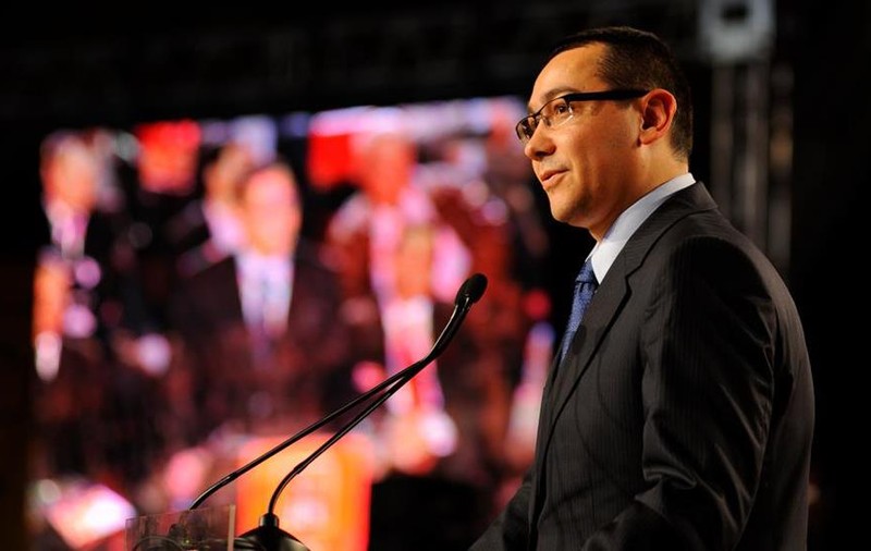PONTA pe FACEBOOK. Reacţia premierului după asaltul DNA la CSM
