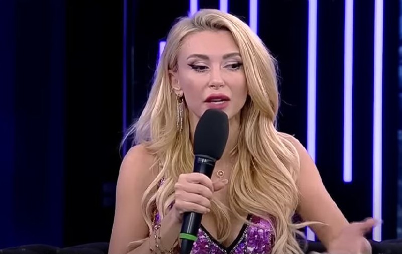 Andreea Bălan, primele declarații după ce a fost surprinsă când se săruta cu Jador: „Trăiesc din plin”