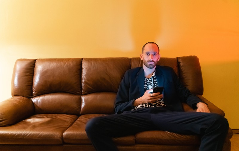 Tudor Istodor, declarații din culisele serialului „Groapa”, de la Pro TV: „Am un personaj extrem de complex”. În ce piese de teatru joacă fiul Maiei Morgenstern - INTERVIU