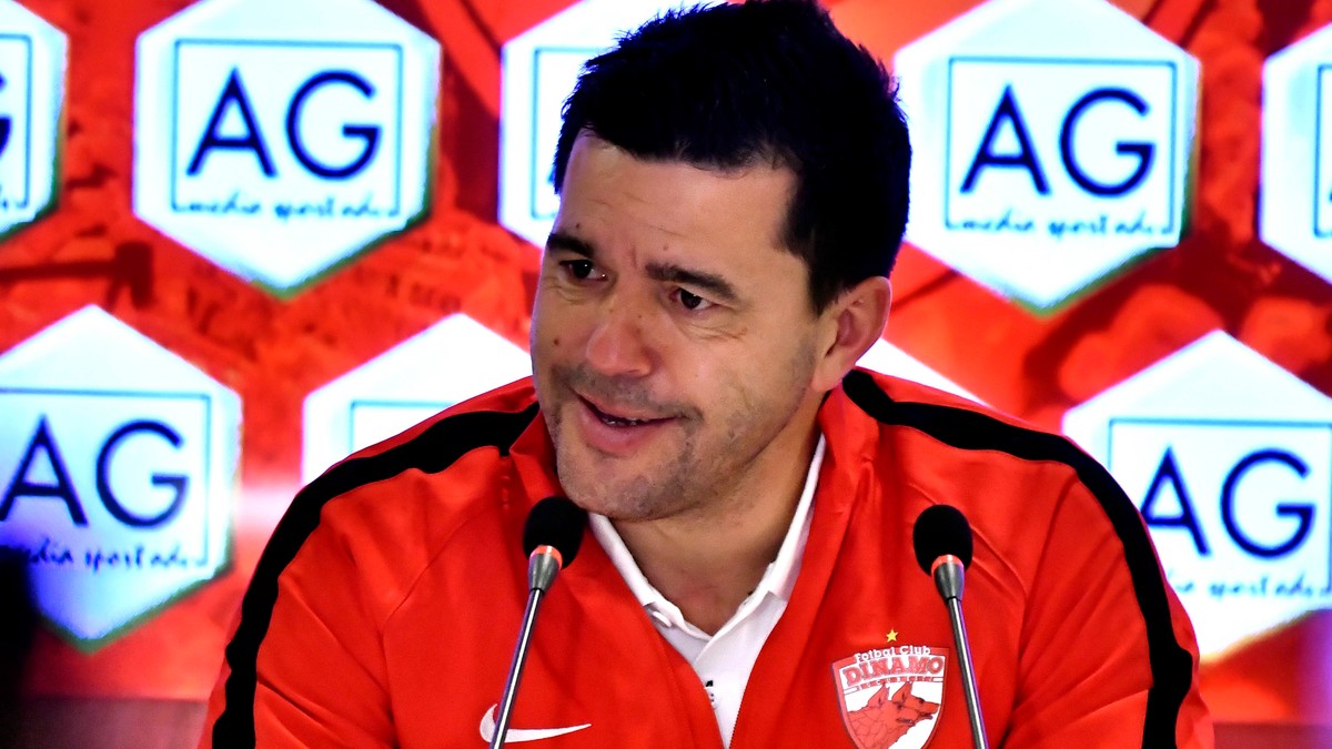 Cosmin Contra la conferinta de presa de dupa meciul de fotbal dintre Dinamo Bucuresti si FC Botosani,contand pentru etapa a-24-a a Ligii 1 Orange,desfasurat pe Arena Nationala din Bucuresti, luni 20 februarie 2017. Razvan Pasarica/ SPORT PICTURES