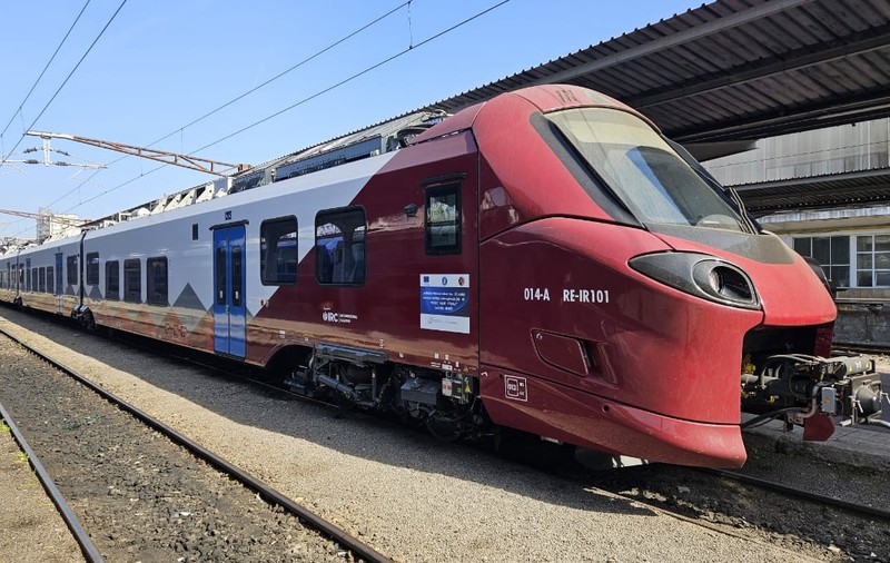 Nouă trenuri București-Brașov cu rame nou-nouțe Alstom Coradia Stream au intrat de miercuri în circulație