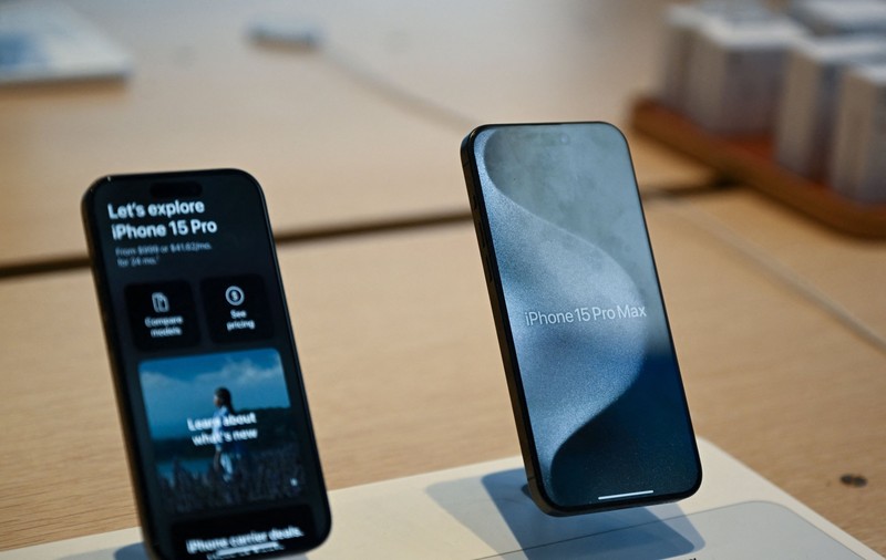Utilizatorii noilor iPhone 15 Pro și Pro Max se plâng de supraîncălzirea telefoanelor