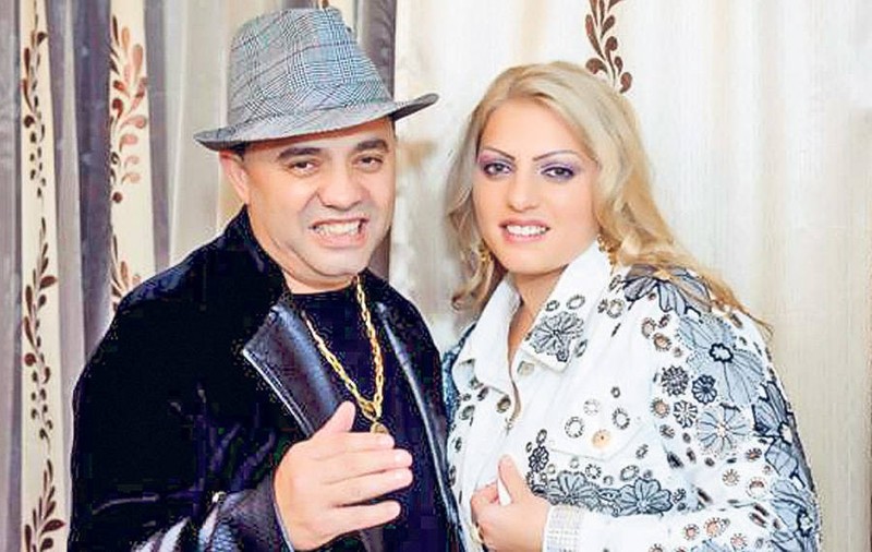 MESAJUL ÎNGROZITOR trimis de NICOLAE GUŢĂ fiicei lui, NICOLETA: "C***ă proastă! O să-ţi iasa p****e pe gură şi pe nas, scârbă nebună. Canceroaso!"