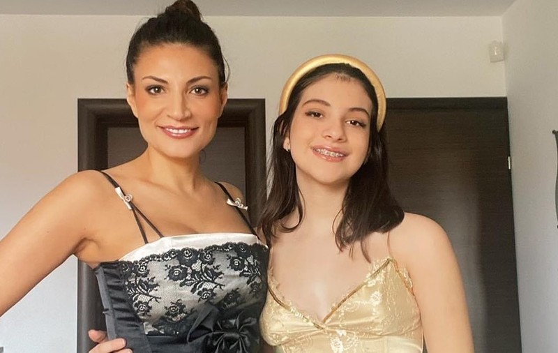 Cum a aflat fiica Ioanei Ginghină că mama ei a pozat în Playboy. „Nu voiam să o ia nimic prin surprindere”