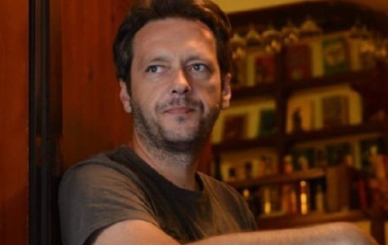 Experiența unui scriitor ale cărui texte au ajuns în manualele de română, devenit profesor de filosofie. Fotbal cu Platon și Aristotel în atac