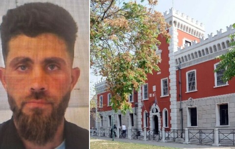 Colaj ce alătură portretul unui bărbat tânăr cu barbă, în partea stângă, și fațada unei clădiri roșii cu arhitectură istorică și turnuri fortificate, în partea dreaptă