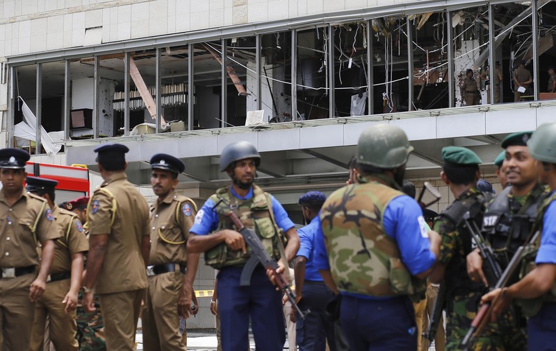 O bombă a fost găsită pe un aeroport din Sri Lanka, la câteva ore după seria de atentate soldate cu peste 200 de morți