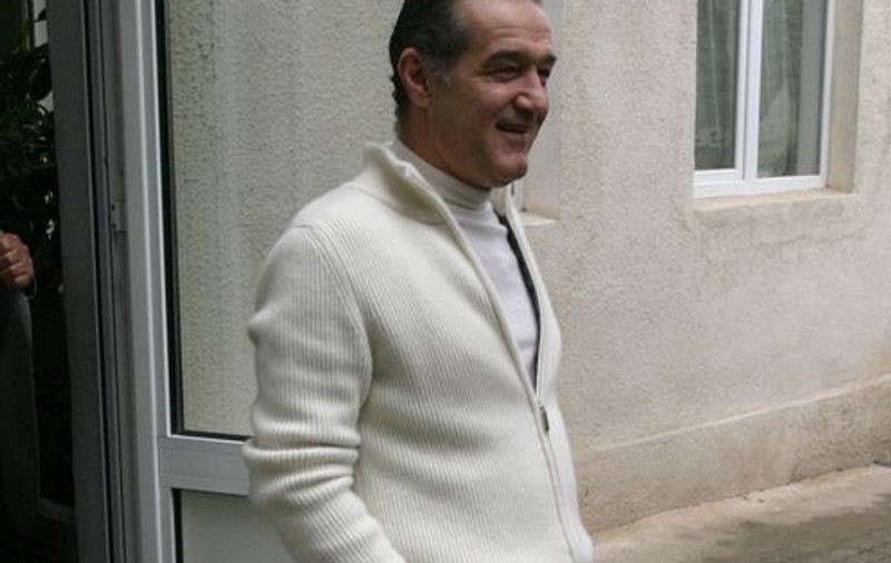 Becali: "L-am luat pe N'Doye"