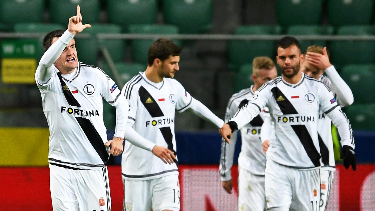Miroslav Radovici (stânga) și colegii lui de la Legia au obținut un rezultat de răsunet în Liga Campionilor: 3-3 cu Real Madrid.