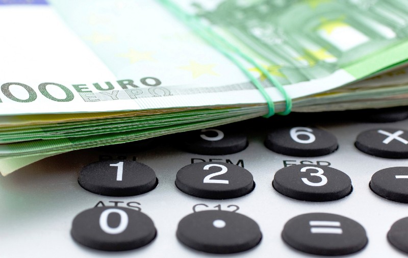 Dobânzile la creditele în euro scad. Banca Centrală Europeană a redus dobânda cheie cu 0,25