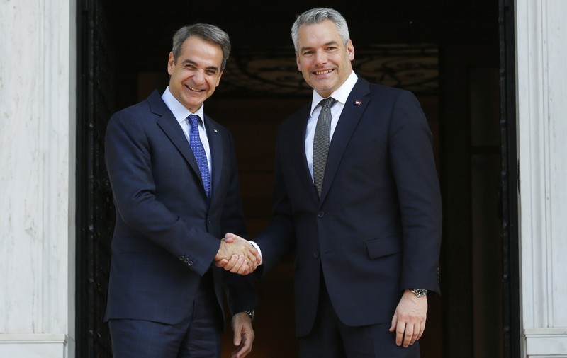 Grecia se implică în negocierile pentru aderarea României și Bulgariei la Schengen. Primele discuții au avut loc la Viena